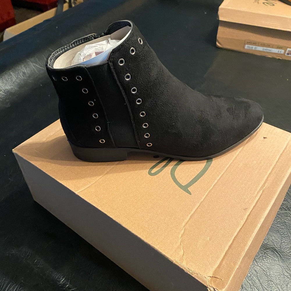 🚨BOOTS🚨